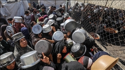 Gaza authorities says ready to secure aid convoys for starving families