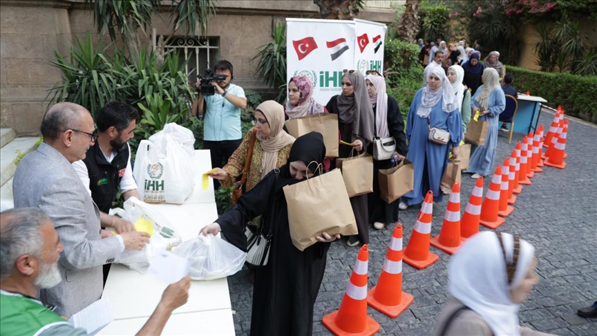 Türkiye’nin Kahire Büyükelçiliğinde Gazzeli ve Mısırlı ailelerle Kurban Bayramı kutlandı