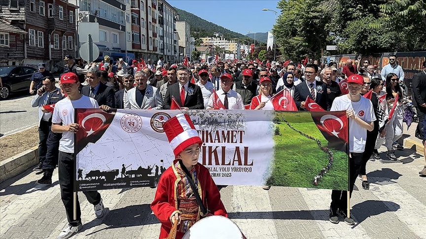 İԱDZ'dan Kastamonu'ya 95 kilometrelik Atatürk ve İstiklal Yolu Yürüyüşü başladı