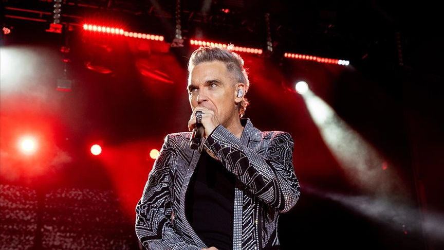 İngiliz şarkıcı Robbie Williams, 7 Ekim'de İTÜ Stadyumu'nda konser verecek