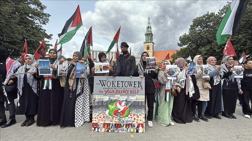 Berlin : Manifestation contre l'arraisonnement par Israël d'un navire humanitaire faisant route vers Gaza