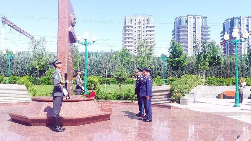 Узбекистан и Азербайджан усиливают взаимодействие в сфере обороны