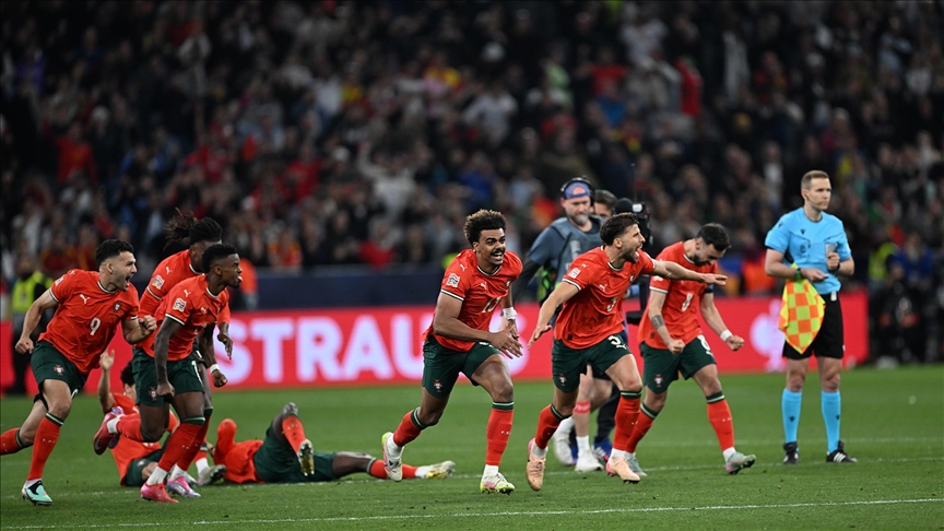 UEFA Uluslar Ligi'nde İspanya'yı penaltılarla 5-3 yenen Portekiz şampiyon oldu