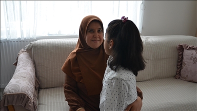 Annesini doğumda kaybeden Meryem, koruyucu ailesinin "en özel" çocuğu oldu