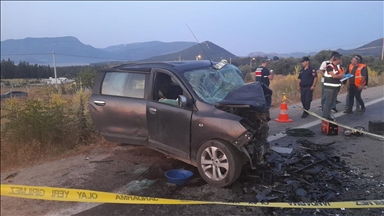 İzmir'de zincirleme trafik kazasında 5 kişi öldü, 2 kişi yaralandı