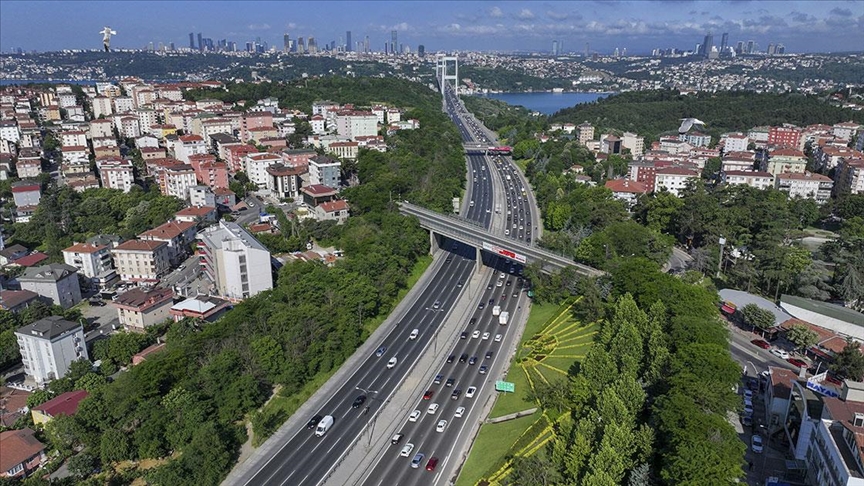 İٲԲܱ'da haftanın ilk iş gününde trafik yoğunluğu yaşanıyor