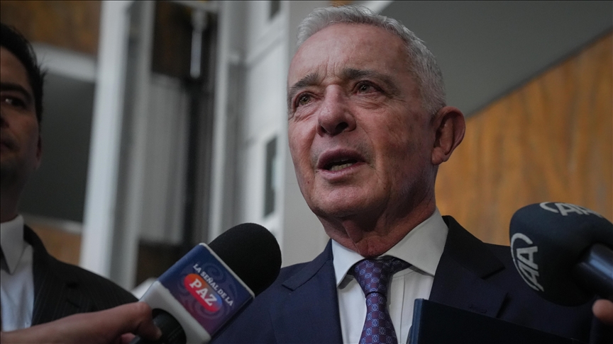 Former Colombian president criticizes government's security measures