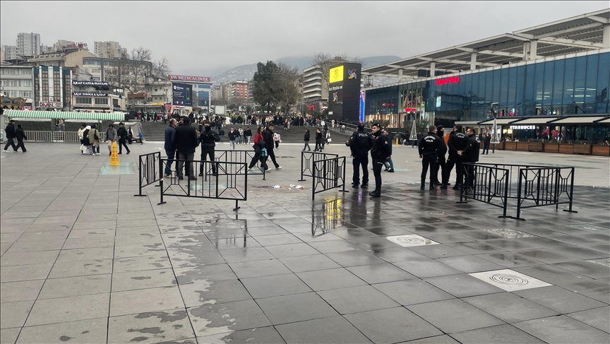 Amcasını kadın ismiyle açtığı sosyal medya hesabından yazışarak olay yerine çağırıp öldürmüş