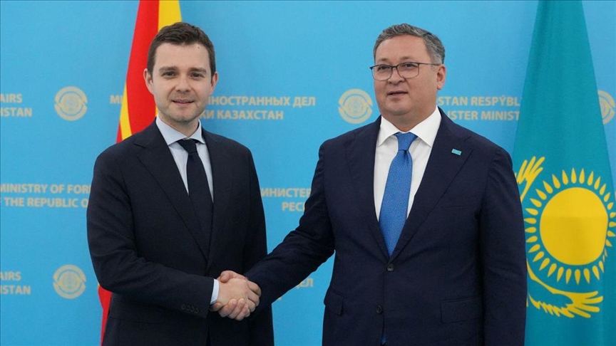 Ministri Mucunski takohet me homologun e tij nga Kazakistani