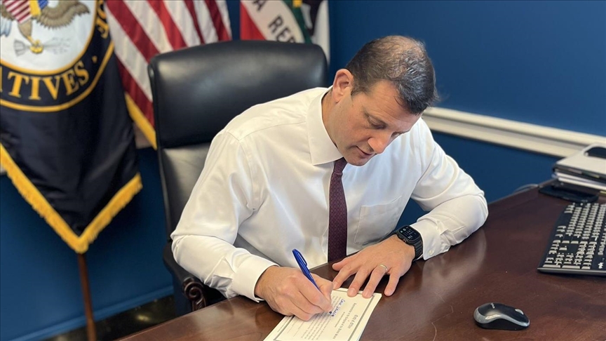 US Republican lawmaker 'concerned' about ICE operation in California