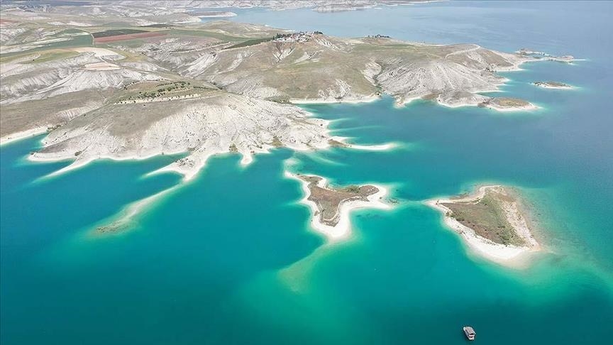 Giravokên Adiyemanê dişibin "Maldîvan"