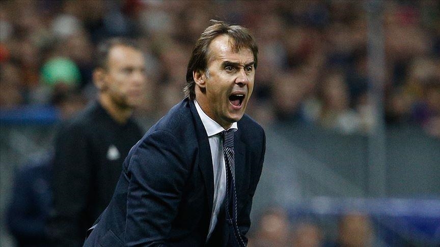 قدم.. منتخب قطر يتلقى خسارته الأولى تحت قيادة الإسباني جولين لوبيتيغي