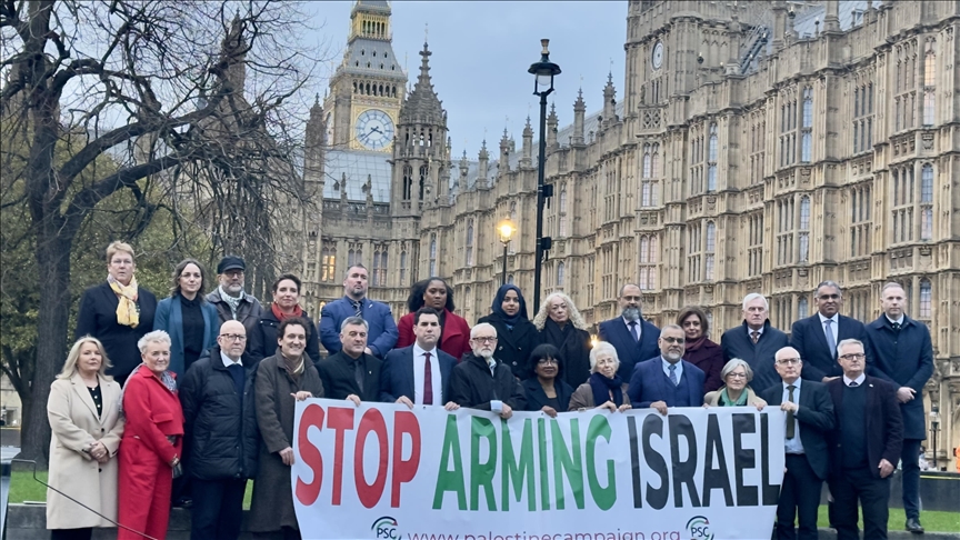 British parliamentarians urge prime minister to impose sanctions on Israel