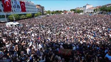 Manisa Büyükşehir Belediye Başkanı Ferdi Zeyrek, son yolculuğuna uğurlandı