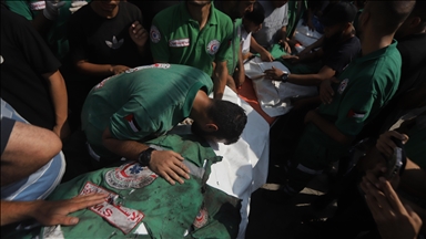 مركز حقوقي: قصف إسرائيل طاقم إسعاف بغزة جريمة لتقويض النظام الصحي 