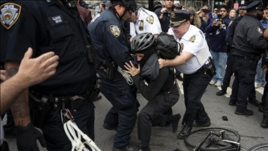 New York, vazhdojnë protestat kundër Zyrës së Imigracionit 