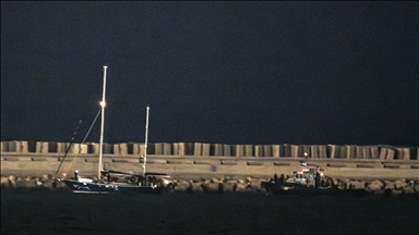 Le navire humanitaire Madleen accoste dans le port israélien d'Ashdod sous escorte militaire