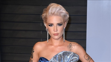 Halsey, İstanbul konseri öncesi Türk dinleyicilerine mesaj gönderdi