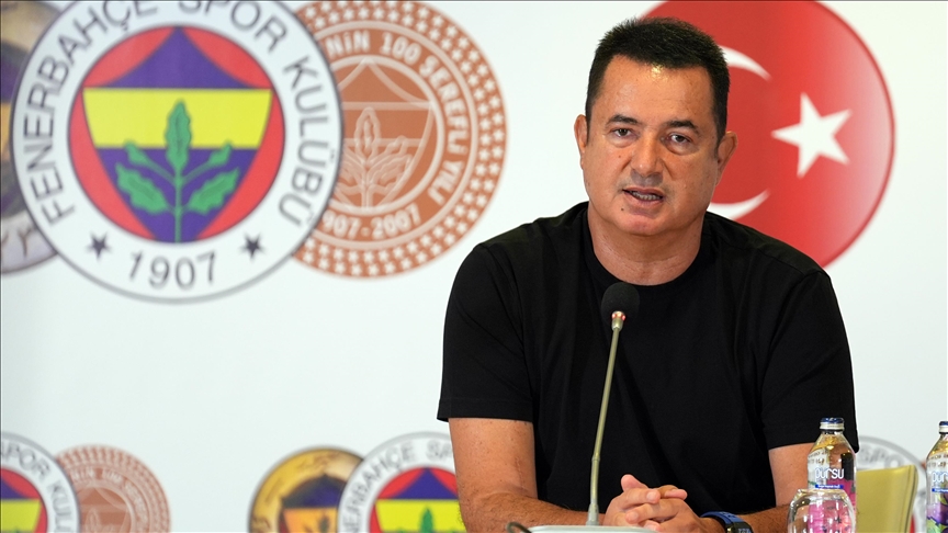 Acun Ilıcalı, Fenerbahçe Yönetim Kurulu'ndan ayrıldı