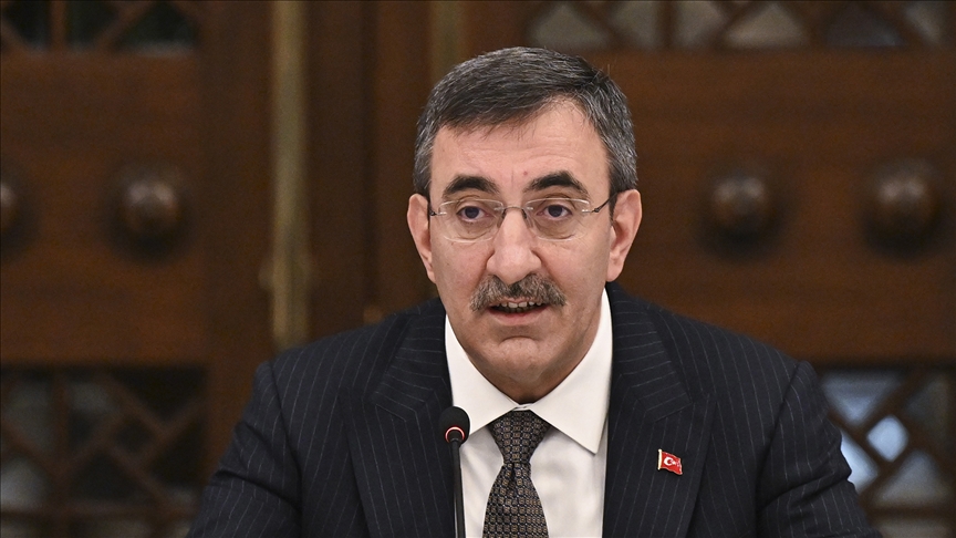 Cumhurbaşkanı Yardımcısı Yılmaz, canlı yayında soruları yanıtladı