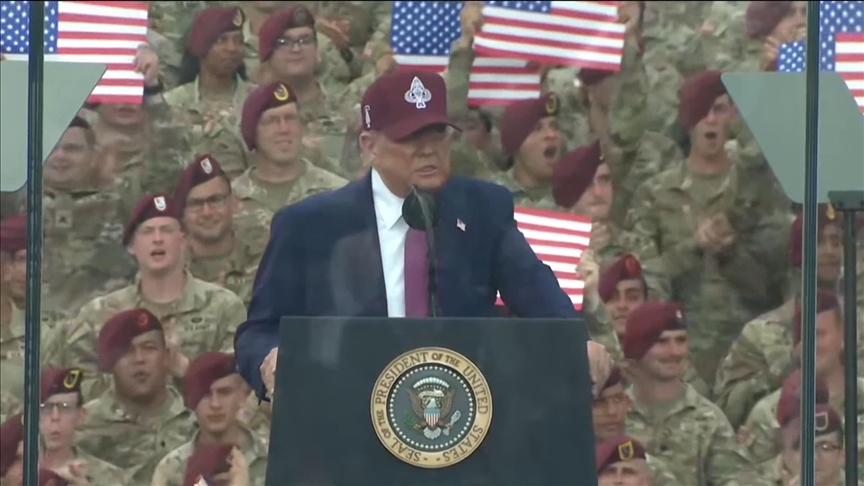 Trump'tan Amerikan bayrağını yakanlara 1 yıl hapis cezası önerisi