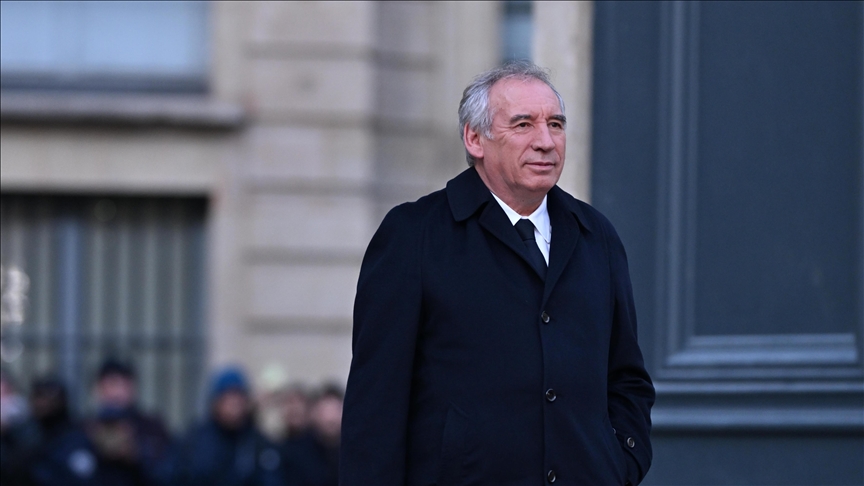 French prime minister says situation in Gaza 'intolerable,' calls for 2-state solution