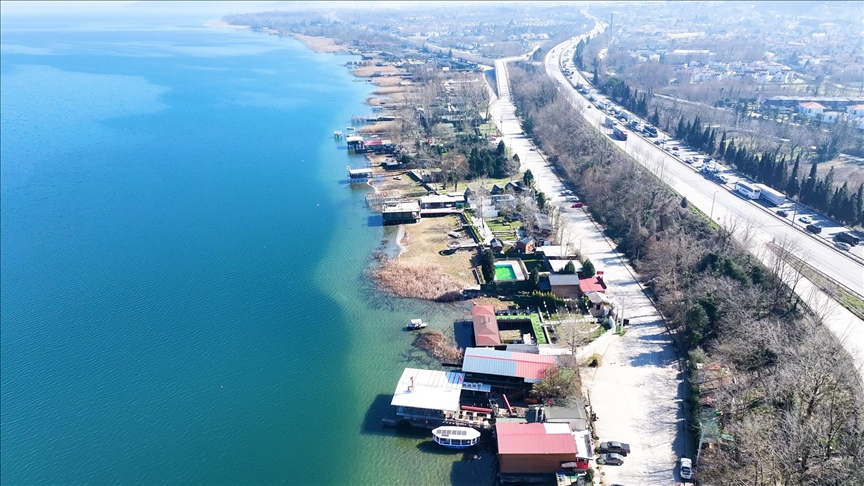 Sapanca Gölü kaçak yapılardan arındırılacak