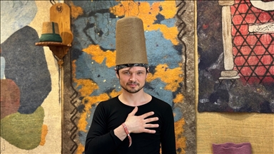 Rus dans öğretmeni Mihael dinlediği neyden etkilenerek İslam'ı seçti