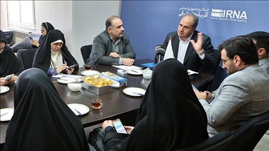 صادقی: ورقه‌های امتحانی دانش‌آموزان شهرهای دو زبانه را به معلمان شهرهای تک زبانه ندهند