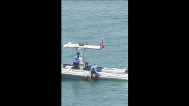Adana'da köprüden Seyhan Baraj Gölü'ne düşen kadını polis kurtardı