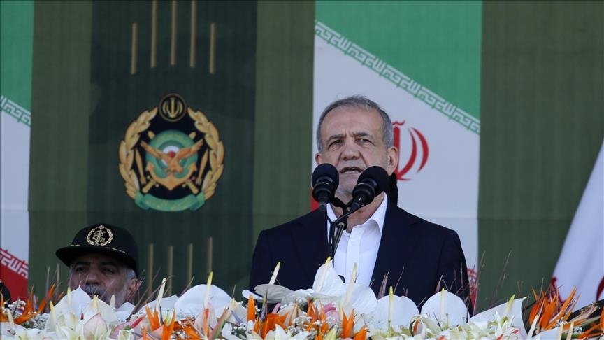 Presiden Iran berjanji tak akan menyerah pada tekanan AS soal program nuklirnya