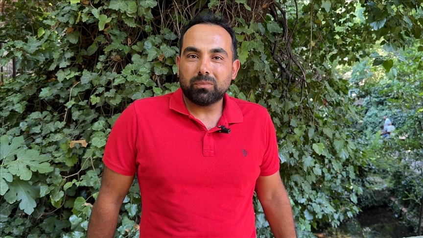 Tireli vatandaşın yaralı balıkçılla Ege şivesiyle yaptığı sohbet sosyal medyada ilgi gördü