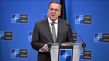 German defense chief pledges continued military support to Ukraine during Kyiv visit