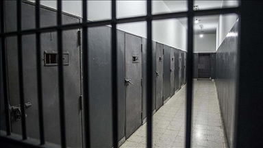 Former CIA analyst jailed for leaking top secret US defense information
