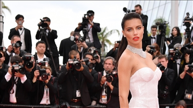 Adriana Lima slavi 44. rođendan