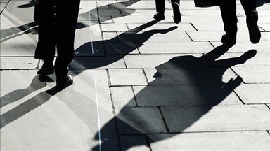 US initial jobless claims stable at 248,000