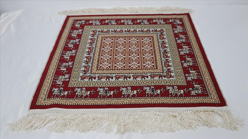 Dünyada bilinen ilk halı olan "Pazırık halısı"nın benzeri Amasya'da üretildi
