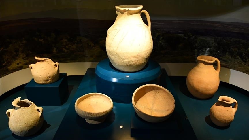 Li Muzeya Heskîfê 26 berhemên 2 hezar û 300 salî ji ziyaretê ra hatin vekirin