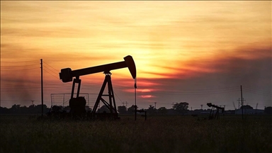Petrol fiyatları İsrail'in İran'a saldırmasıyla yüzde 7'den fazla yükseldi