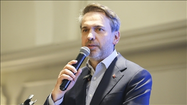 Bakan Bayraktar, yenilenebilir enerji projelerinde izin süreçlerinin hızlanacağını bildirdi