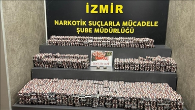 İzmir'de 79 bin 854 sentetik ecza hapı ele geçirildi