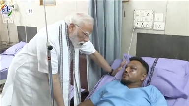 Čudo u Indiji: Modi posjetio jedinog preživjelog u avionskoj nesreći 