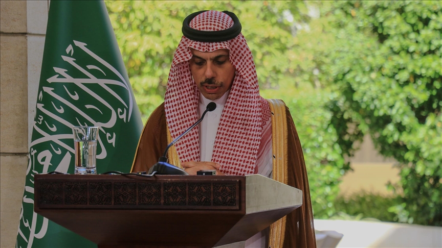 وزير خارجية السعودية ومبعوث واشنطن إلى دمشق يبحثان دعم سوريا