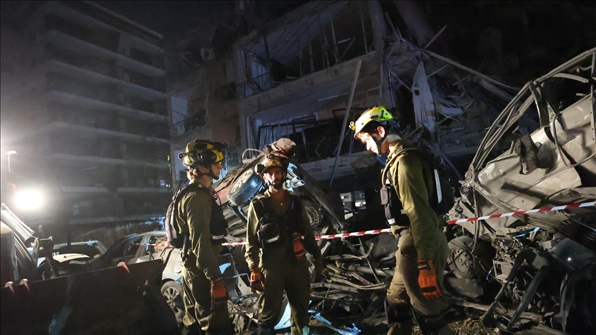 Të paktën 3 të vrarë dhe 91 të plagosur në sulmet hakmarrëse të Iranit ndaj Izraelit