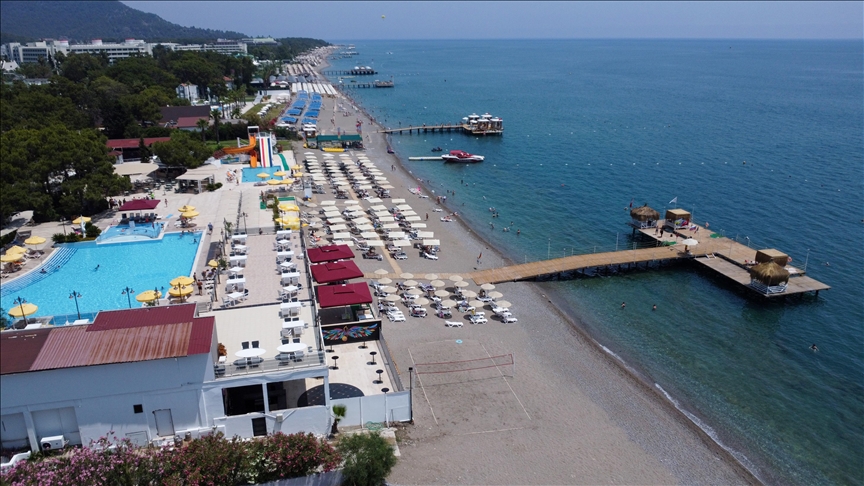 Bodrum ve Kemer sahillerindeki hareketlilik sürüyor