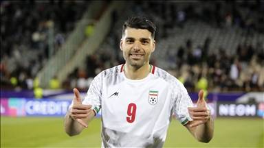 قدم.. الإيراني مهدي طارمي مهدد بالغياب عن مونديال الأندية 