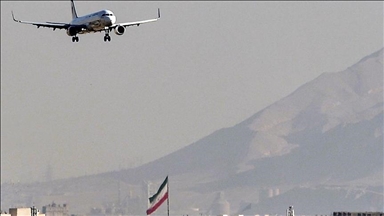 L’Iran ferme son espace aérien « jusqu’à nouvel ordre » en pleine escalade avec Israël