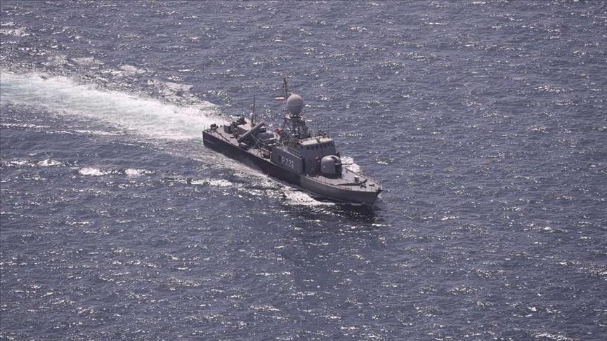 La marine iranienne aurait dérouté un destroyer britannique venu aider Israël