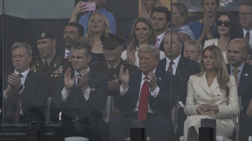 Trump prisustvovao kontroverznoj vojnoj paradi od 45 miliona dolara u Washingtonu