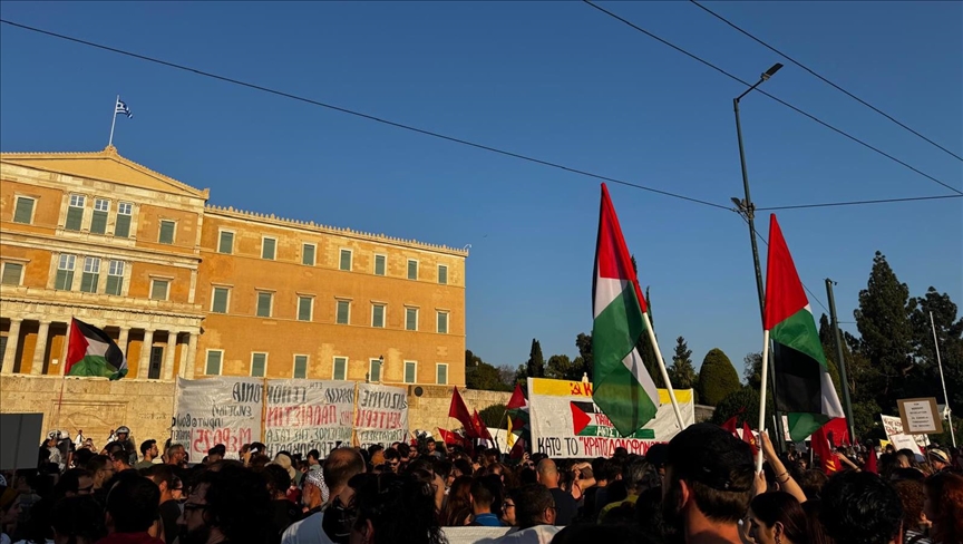 Israeli war crimes condemned in Athens rally